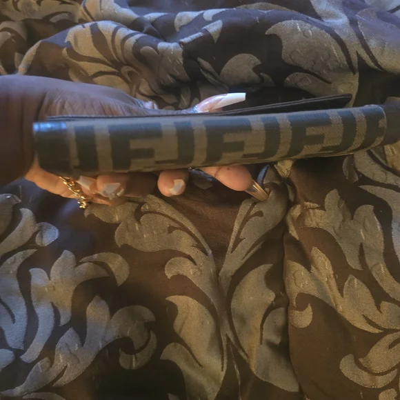 Fendi Wallet Full Inclusion - Picture 10 of 13